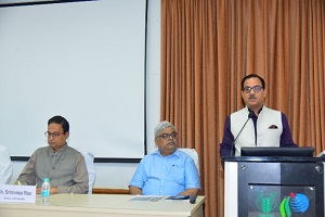 Sanjay-Garg-interacts-ARS-ICAR-NAARM-01_0.jpg