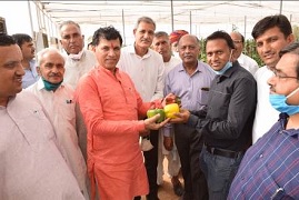 Shri Kailash Choudhary visits ICAR-CAZRI, Jodhpur 01