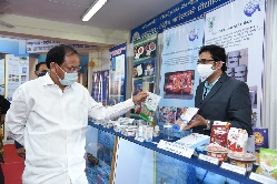 ​​Shri M. Venkaiah Naidu visits ICAR-CIFT, Vizag Research Centre