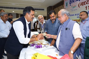 agricultural-development-country-Shri Tomar-07_0.jpg