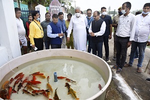 Shri Parshottam Rupala visits ICAR-CIFA, Bhubaneswar
