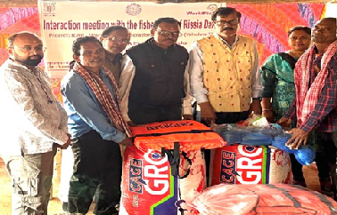 ICAR-CIFRI Interacts with Tribal Fishers at Rishia Reservoir, Inaugurates New Landing Centre